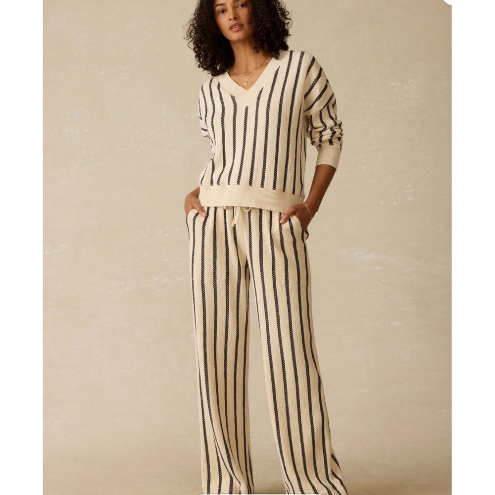 Faherty Dockside V-Neck Sweatshirt - Moon‎ Shadow Stripe NWT - Picture 3 of 7